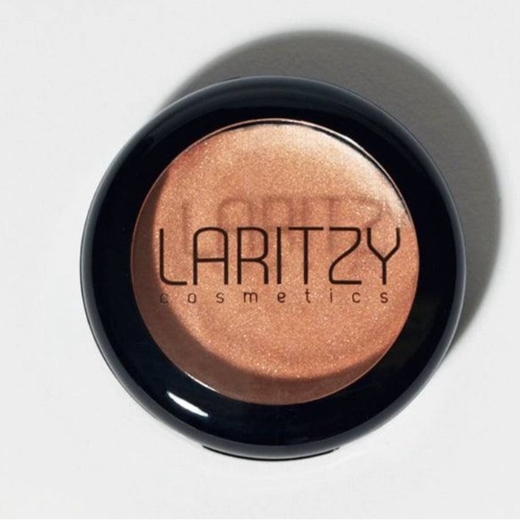 Laritzky Other - Cream Highlighter in Virtue, by Laritzky